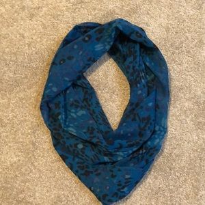 Infinity scarf